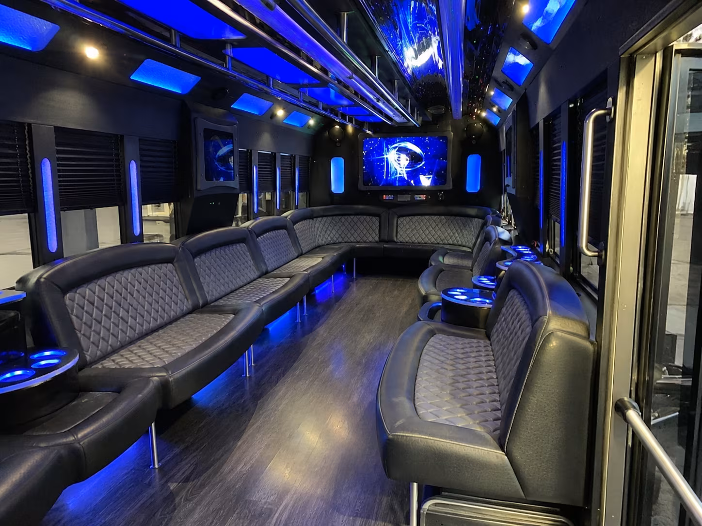 battle creek 28 passenger party bus interior