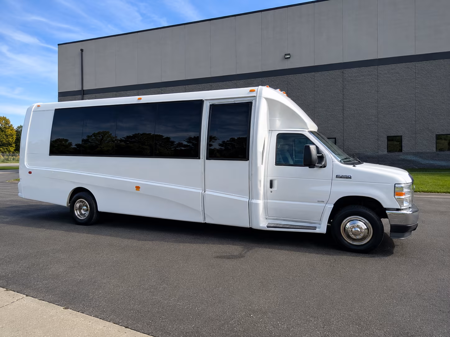 battle creek long distance transportation onboard seating